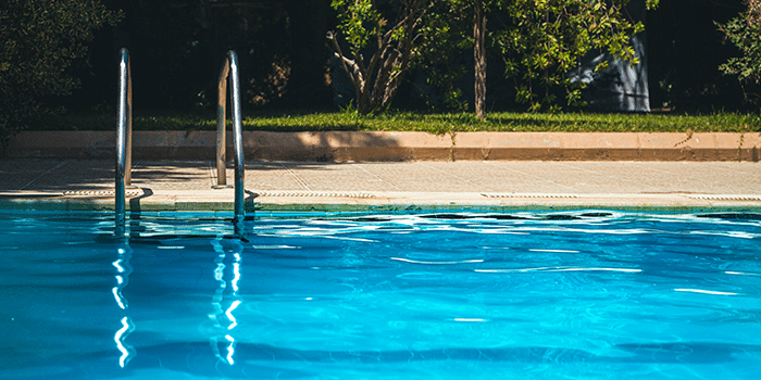 What to Do if You Get Injured at a Swimming Pool