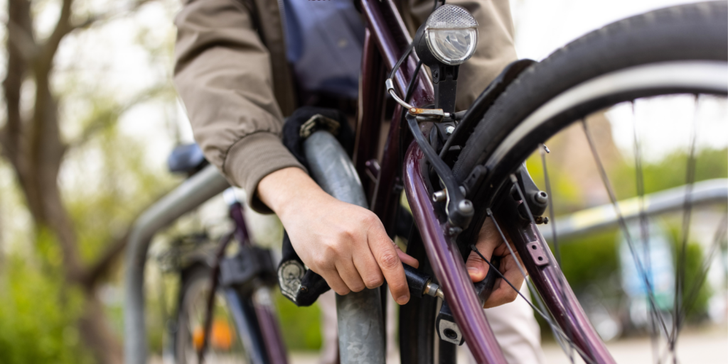 How Can I Reduce My Accident Risks While Bicycling?